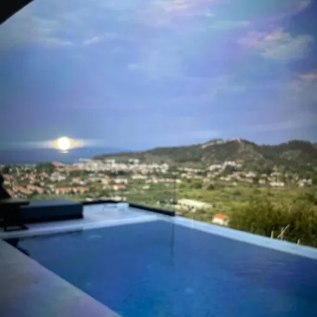 Kefi Executive Villa *